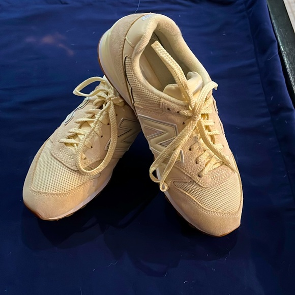 New Balance Shoes - New-balance yellow size 7.5 women’s